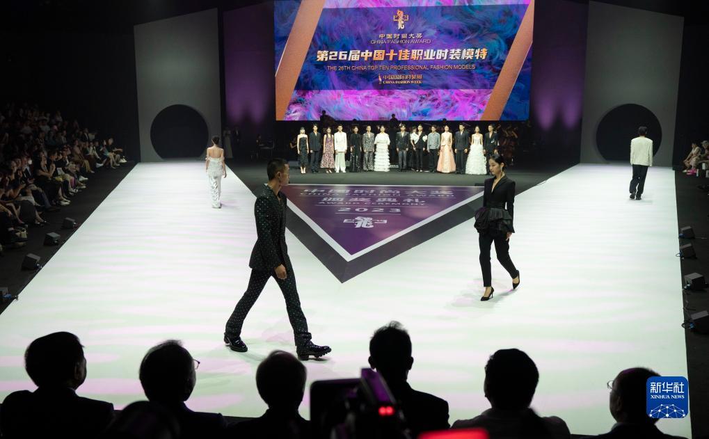 至尊炸金花下载